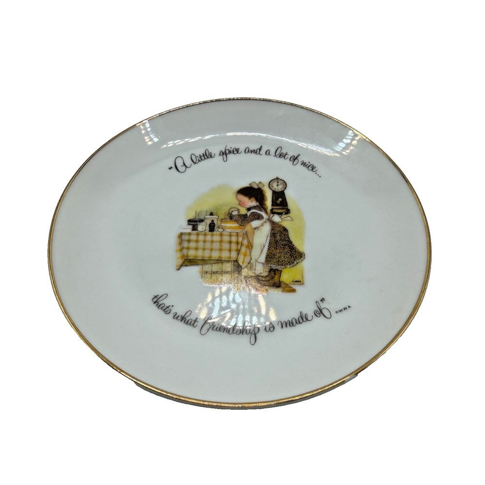 Holly Hobbie Vintage 1973 Decorator Plate American Greetings Made in Japan‎